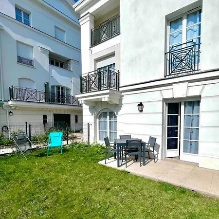 Newwilliam Apartment Serris Exterior photo